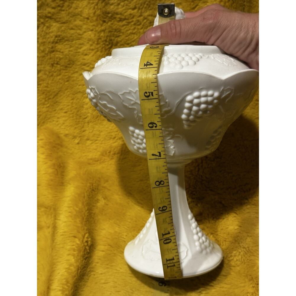 Vtg Indiana Milk Glass Colony Harvest Grapes Compote Footed Pedestal Bowl w Lid - Picture 7 of 7